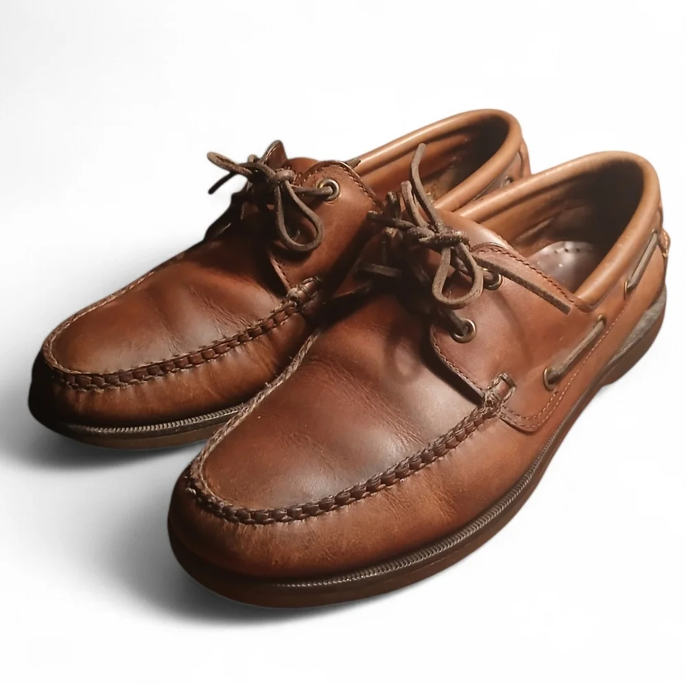 L.L. Bean Men's Size 10 Classic Brown Leather Boat Shoes